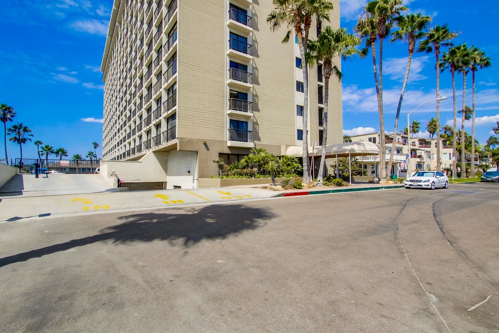 Virtual tour photo 3 of 61 for 4767 Ocean Blvd Unit #412