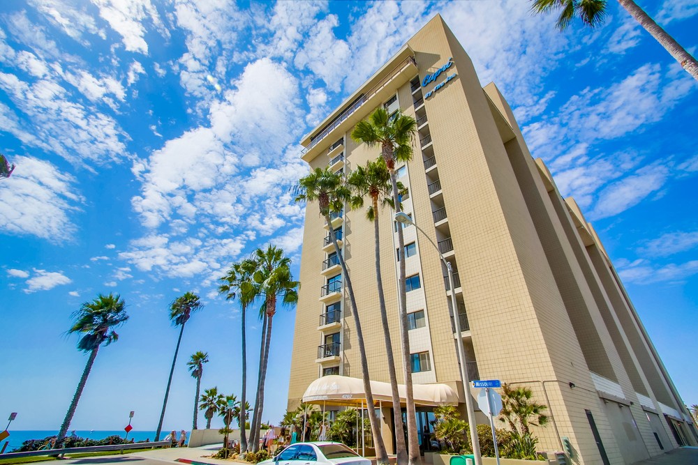 Virtual tour photo 4 of 61 for 4767 Ocean Blvd Unit #412