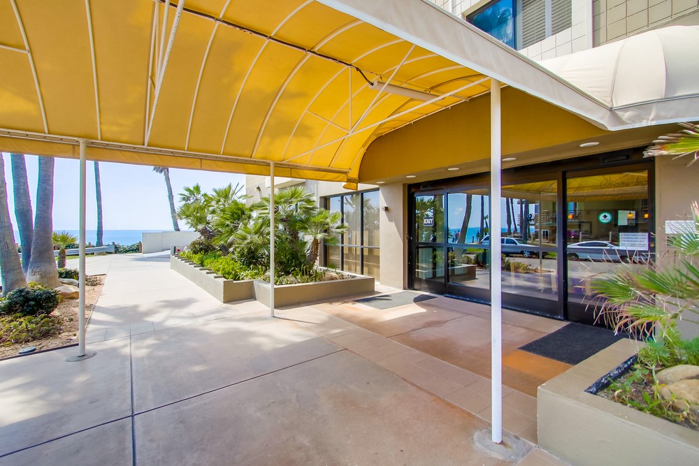 Virtual tour photo 7 of 61 for 4767 Ocean Blvd Unit #412