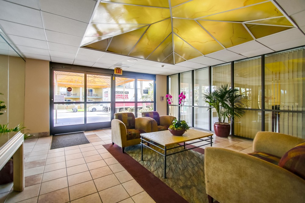 Virtual tour photo 8 of 61 for 4767 Ocean Blvd Unit #412