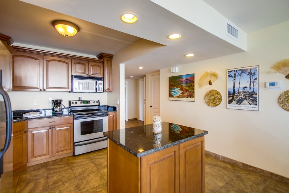 Virtual tour photo 21 of 61 for 4767 Ocean Blvd Unit #412
