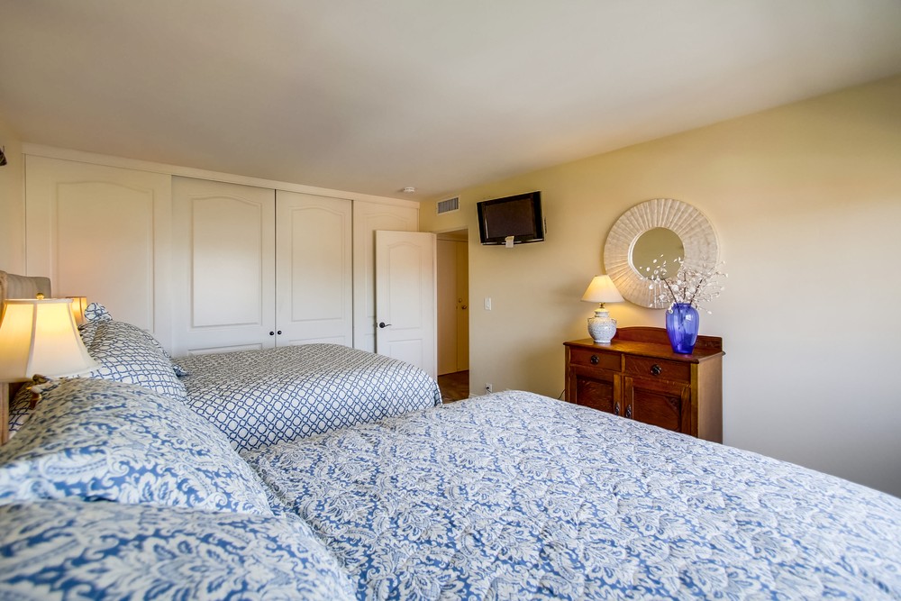 Virtual tour photo 48 of 61 for 4767 Ocean Blvd Unit #412