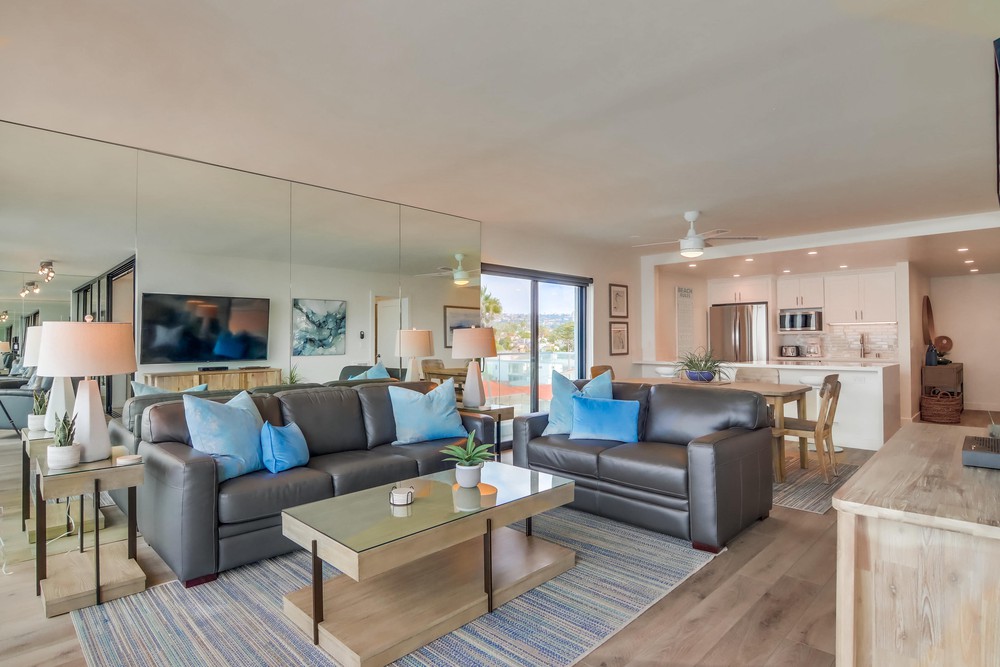 Virtual tour photo 10 of 56 for 4767 Ocean Blvd UNIT 512