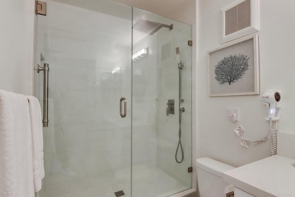 Virtual tour photo 39 of 56 for 4767 Ocean Blvd UNIT 512