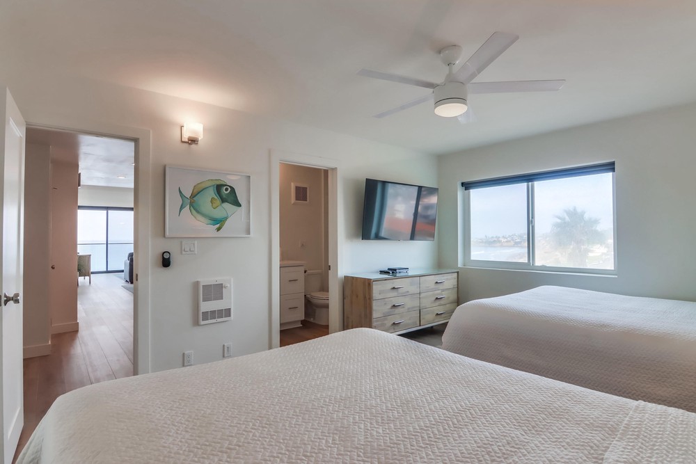 Virtual tour photo 44 of 56 for 4767 Ocean Blvd UNIT 512