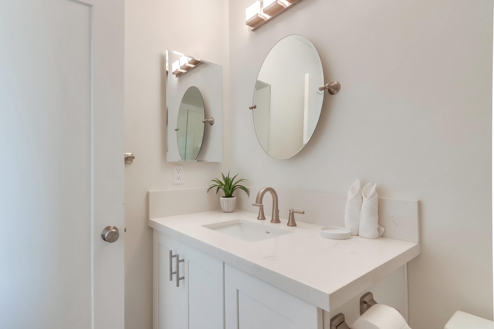 Virtual tour photo 49 of 56 for 4767 Ocean Blvd UNIT 512