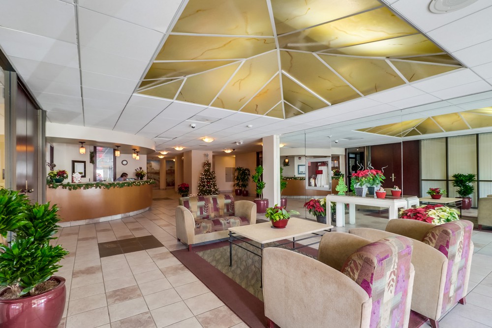 Virtual tour photo 3 of 43 for 4767 Ocean Blvd UNIT 909