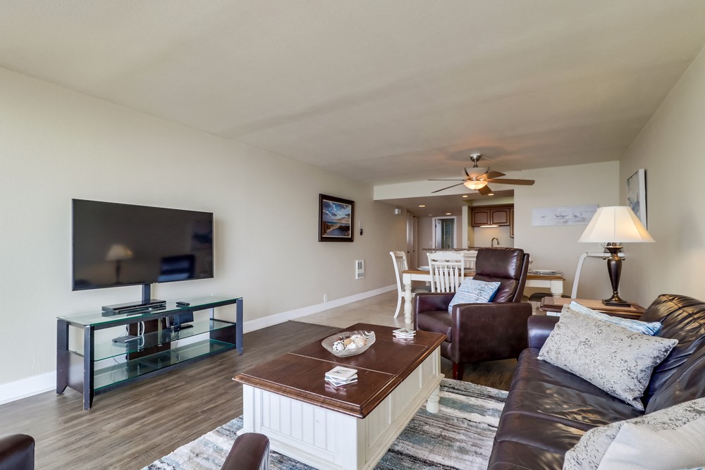 Virtual tour photo 7 of 43 for 4767 Ocean Blvd UNIT 909