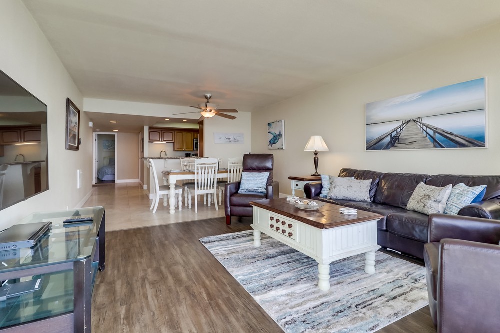 Virtual tour photo 8 of 43 for 4767 Ocean Blvd UNIT 909