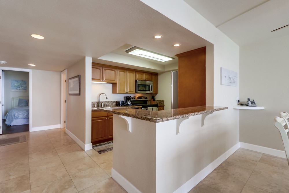 Virtual tour photo 12 of 43 for 4767 Ocean Blvd UNIT 909