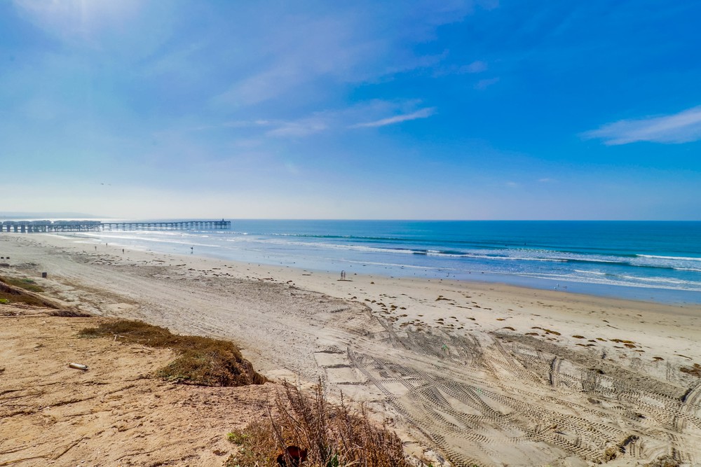 Virtual tour photo 33 of 43 for 4767 Ocean Blvd UNIT 909