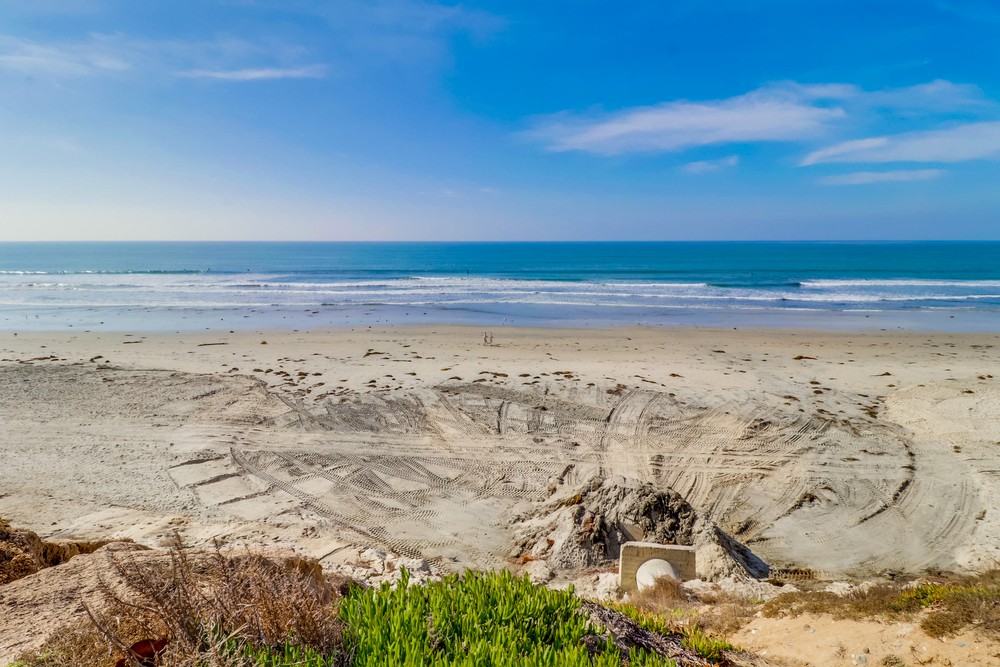 Virtual tour photo 35 of 43 for 4767 Ocean Blvd UNIT 909