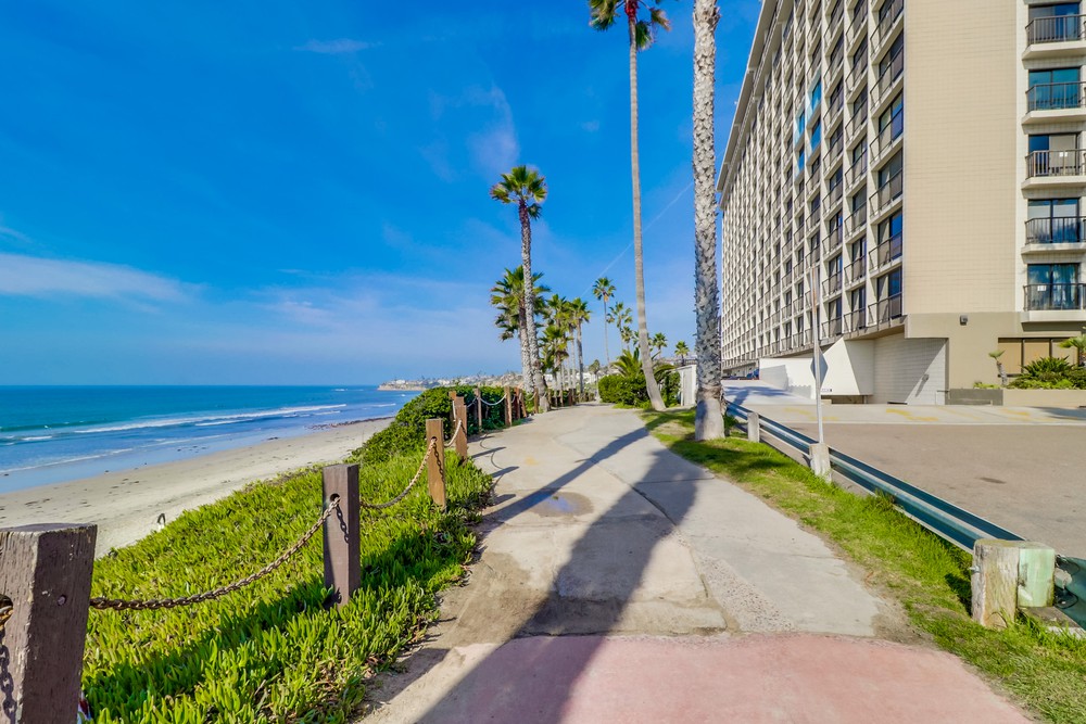 Virtual tour photo 37 of 43 for 4767 Ocean Blvd UNIT 909