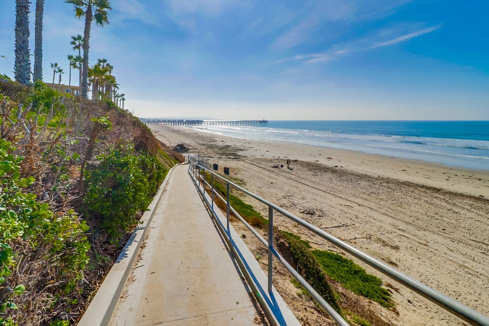 Virtual tour photo 38 of 43 for 4767 Ocean Blvd UNIT 909