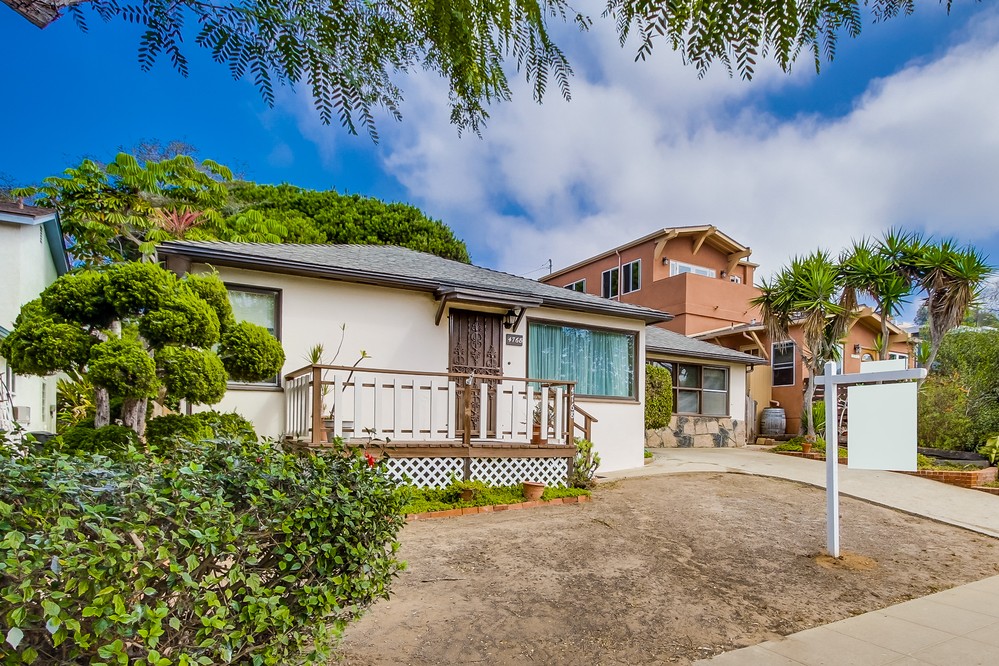 Virtual tour photo 3 of 45 for 4768 Del Mar Avenue