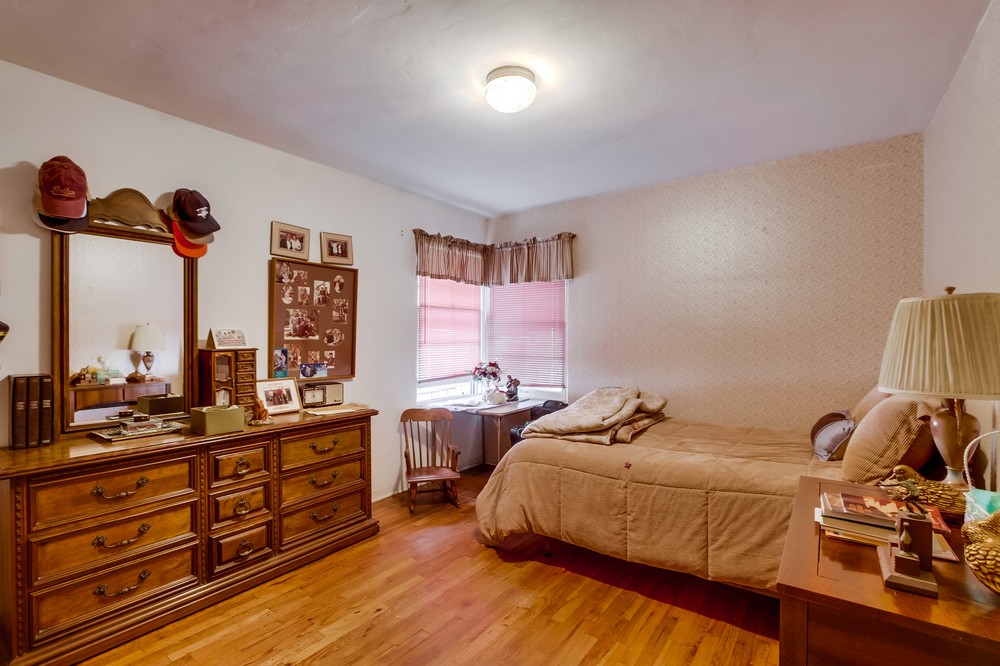 Virtual tour photo 26 of 45 for 4768 Del Mar Avenue