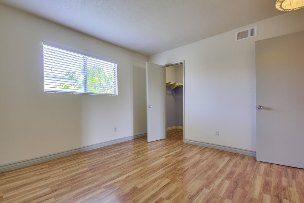 Virtual tour photo 18 of 31 for 4769 Hawley Blvd