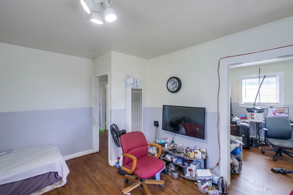 Virtual tour photo 11 of 40 for 4770 Dwight St