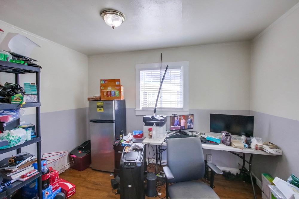 Virtual tour photo 14 of 40 for 4770 Dwight St