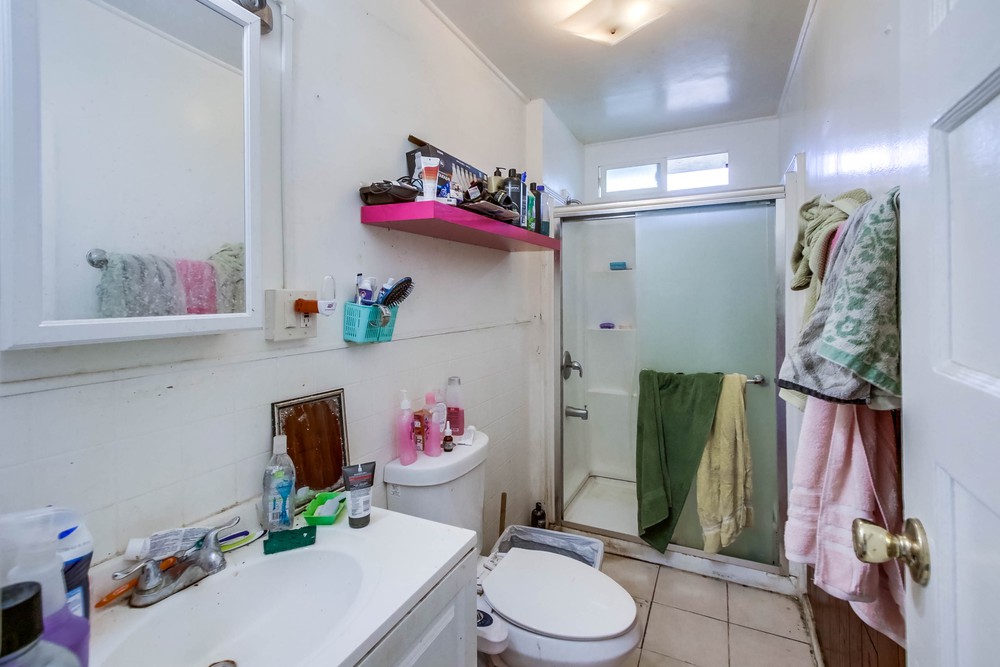 Virtual tour photo 18 of 40 for 4770 Dwight St