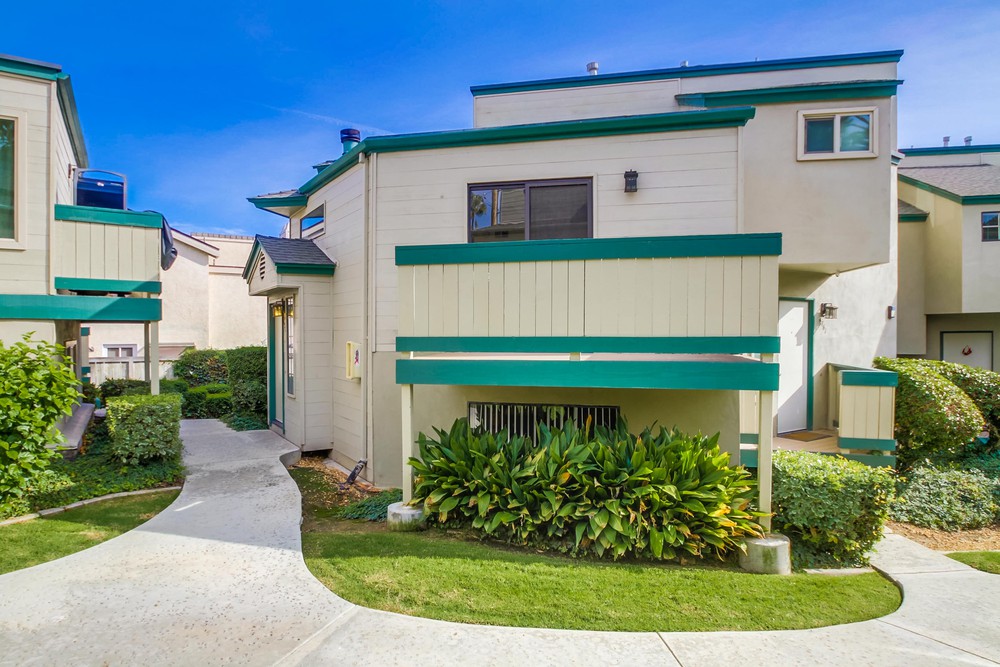 Virtual tour photo 3 of 45 for 4771 Lamont St