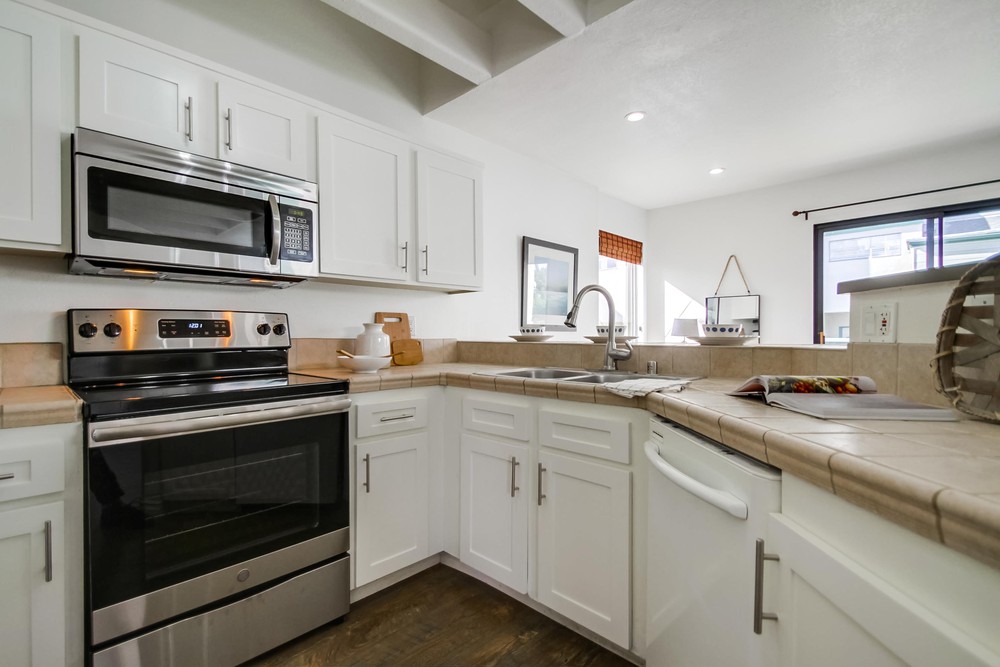 Virtual tour photo 18 of 45 for 4771 Lamont St
