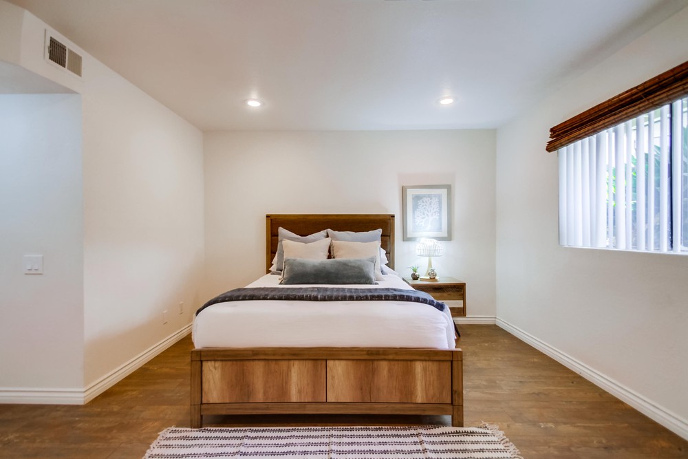 Virtual tour photo 31 of 45 for 4771 Lamont St