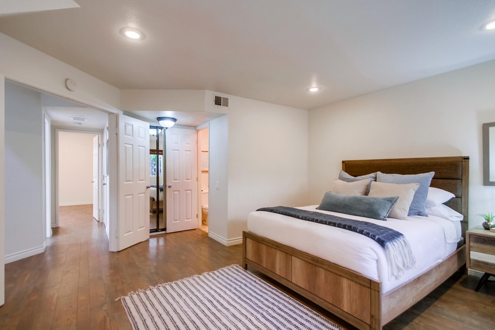Virtual tour photo 32 of 45 for 4771 Lamont St