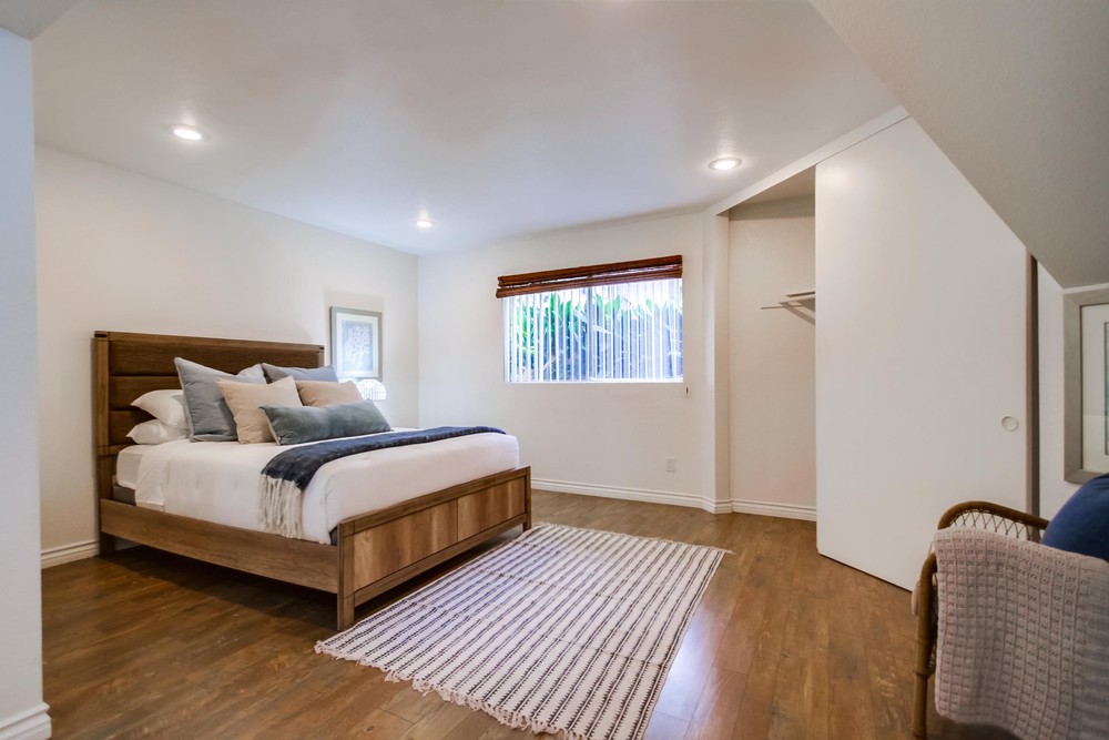 Virtual tour photo 33 of 45 for 4771 Lamont St