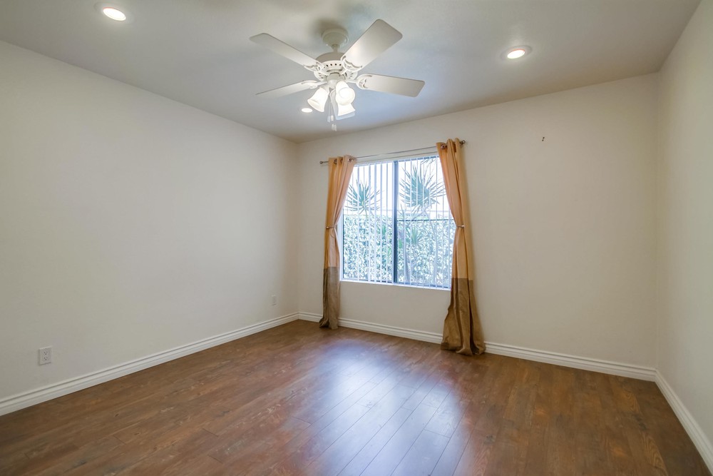 Virtual tour photo 38 of 45 for 4771 Lamont St