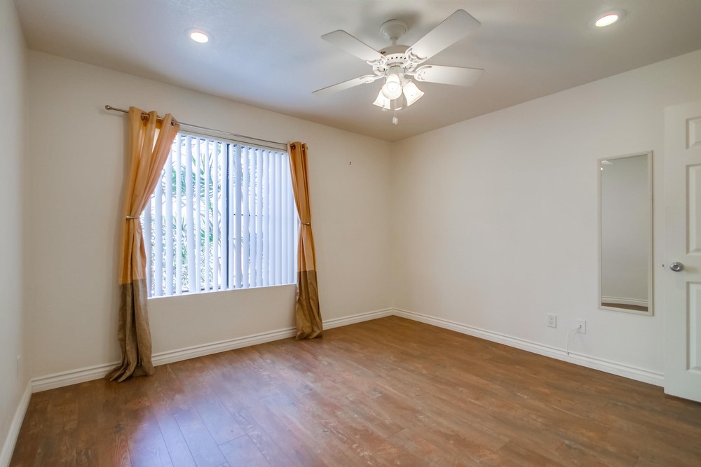 Virtual tour photo 39 of 45 for 4771 Lamont St