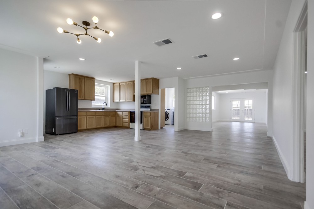 Virtual tour photo 10 of 45 for 4772 Aragon Dr
