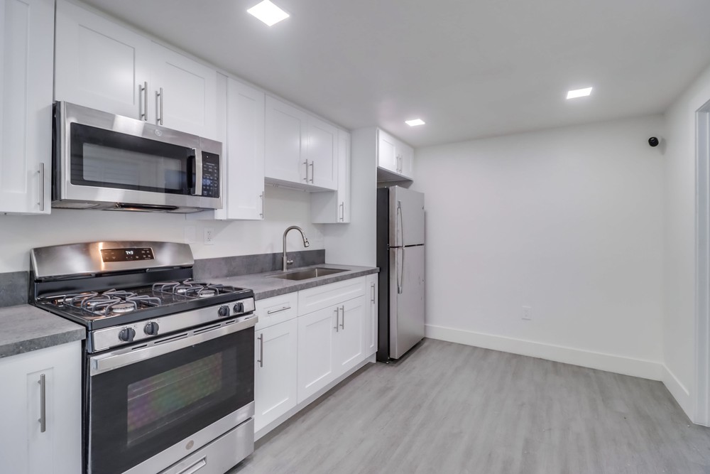 Virtual tour photo 12 of 25 for 4774 W Point Loma Blvd
