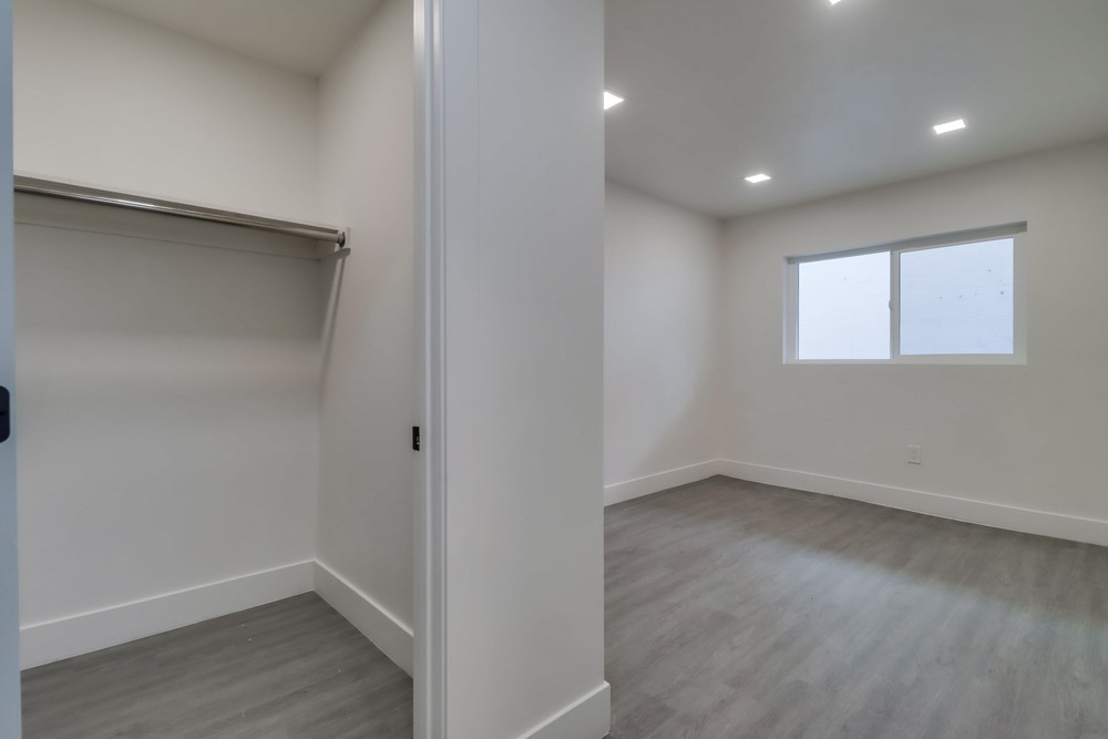 Virtual tour photo 18 of 25 for 4774 W Point Loma Blvd