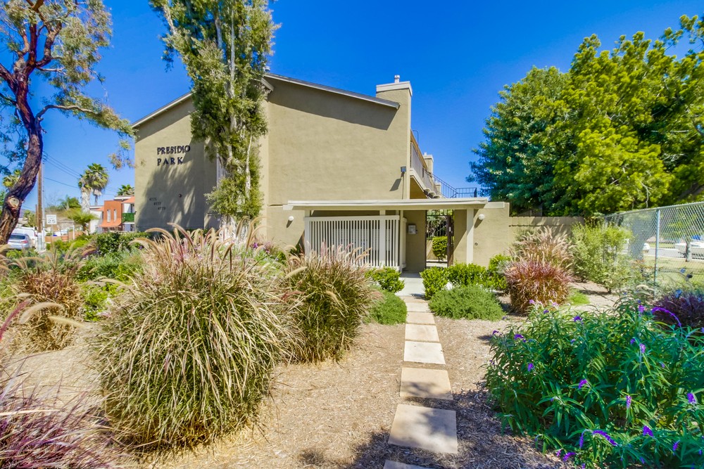 Virtual tour photo 3 of 29 for 4775 Seminole Dr #107