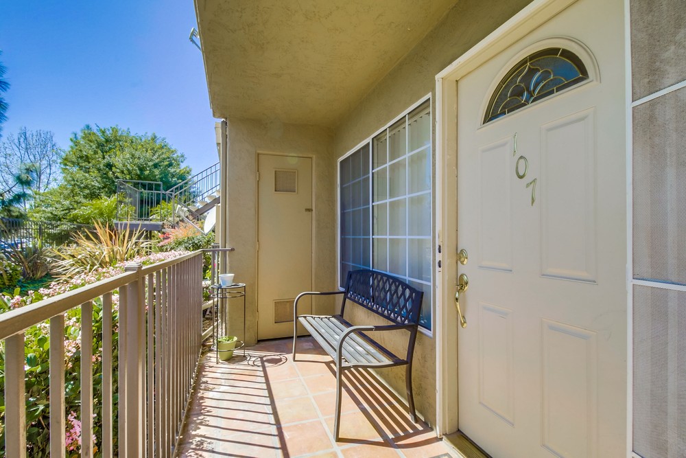 Virtual tour photo 10 of 29 for 4775 Seminole Dr #107