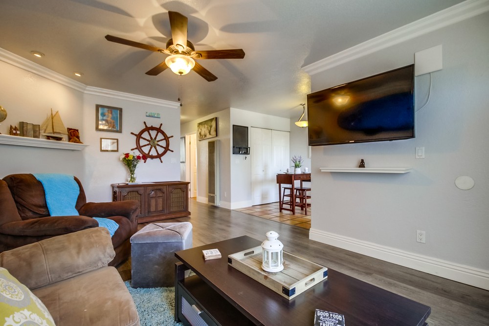 Virtual tour photo 12 of 29 for 4775 Seminole Dr #107