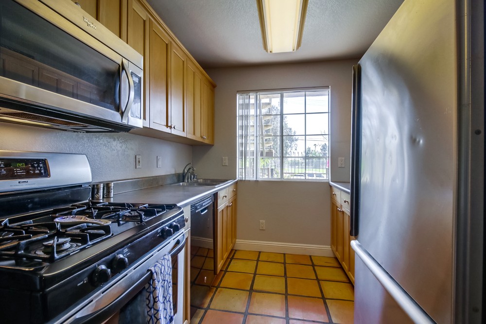 Virtual tour photo 18 of 29 for 4775 Seminole Dr #107
