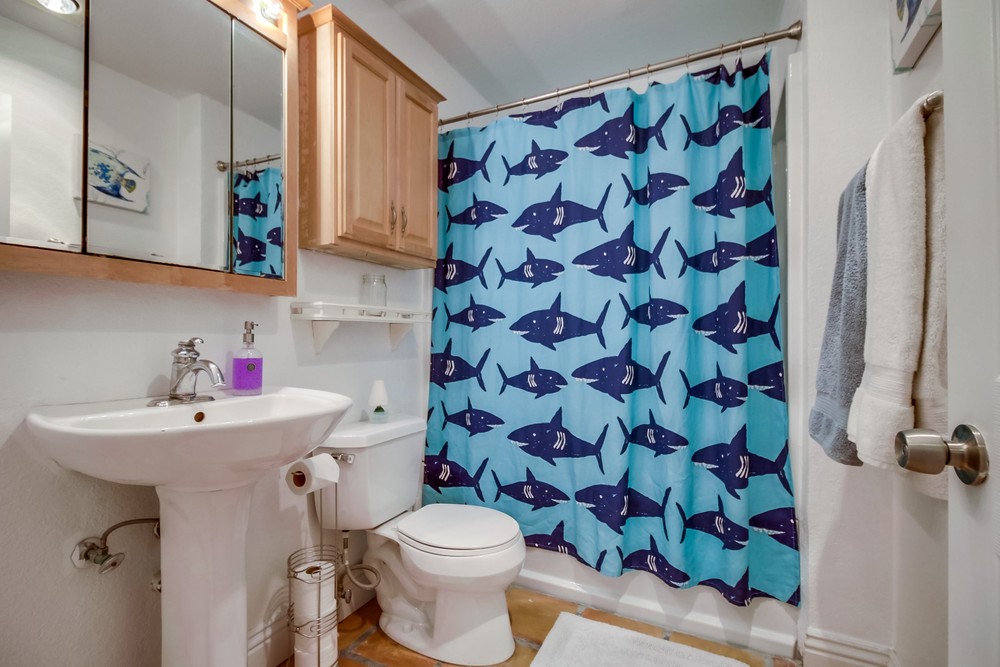 Virtual tour photo 28 of 29 for 4775 Seminole Dr #107