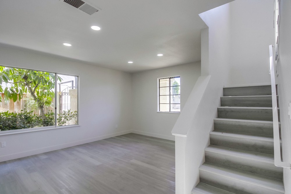 Virtual tour photo 8 of 59 for 4776 Bancroft St
