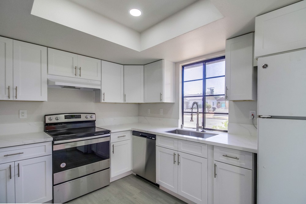 Virtual tour photo 10 of 59 for 4776 Bancroft St