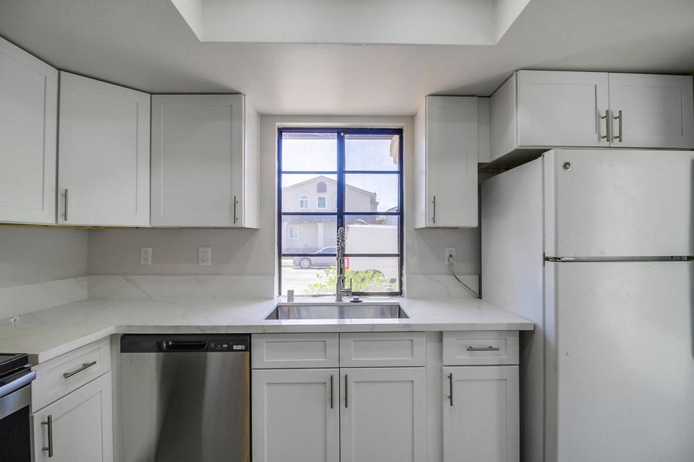 Virtual tour photo 11 of 59 for 4776 Bancroft St