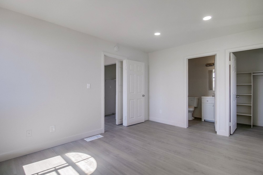 Virtual tour photo 19 of 59 for 4776 Bancroft St