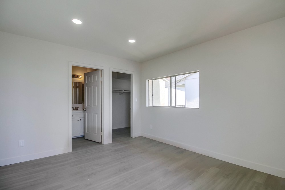 Virtual tour photo 20 of 59 for 4776 Bancroft St