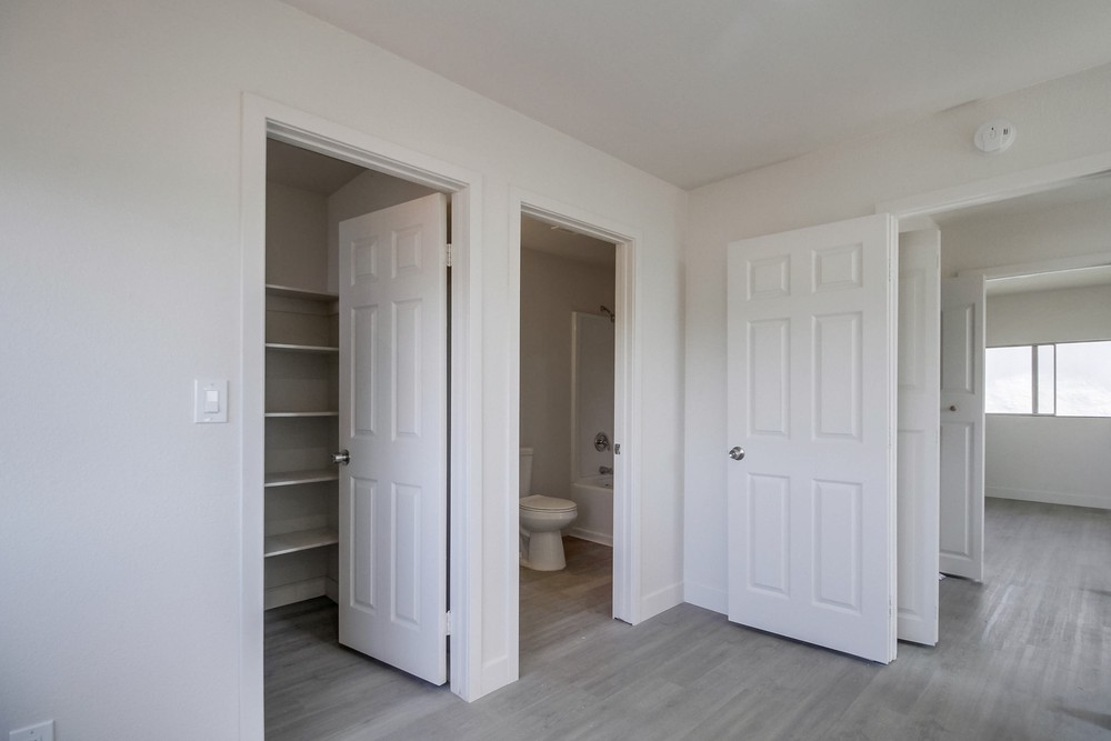 Virtual tour photo 23 of 59 for 4776 Bancroft St