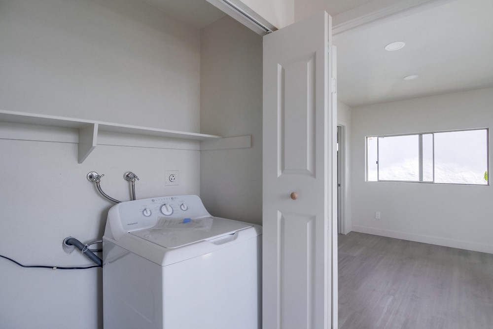 Virtual tour photo 27 of 59 for 4776 Bancroft St