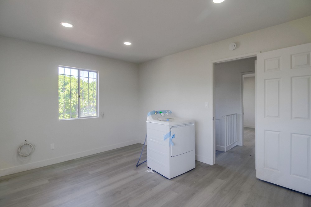 Virtual tour photo 47 of 59 for 4776 Bancroft St