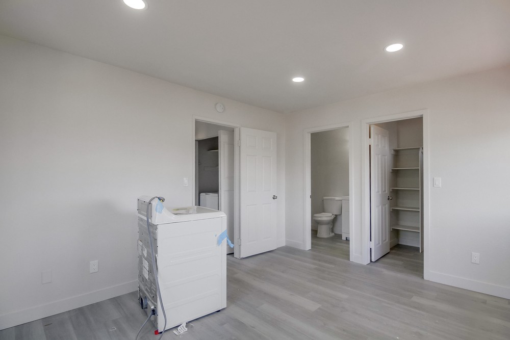Virtual tour photo 48 of 59 for 4776 Bancroft St