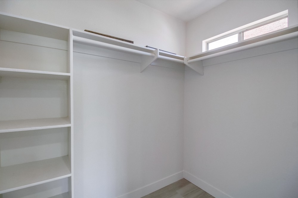 Virtual tour photo 50 of 59 for 4776 Bancroft St
