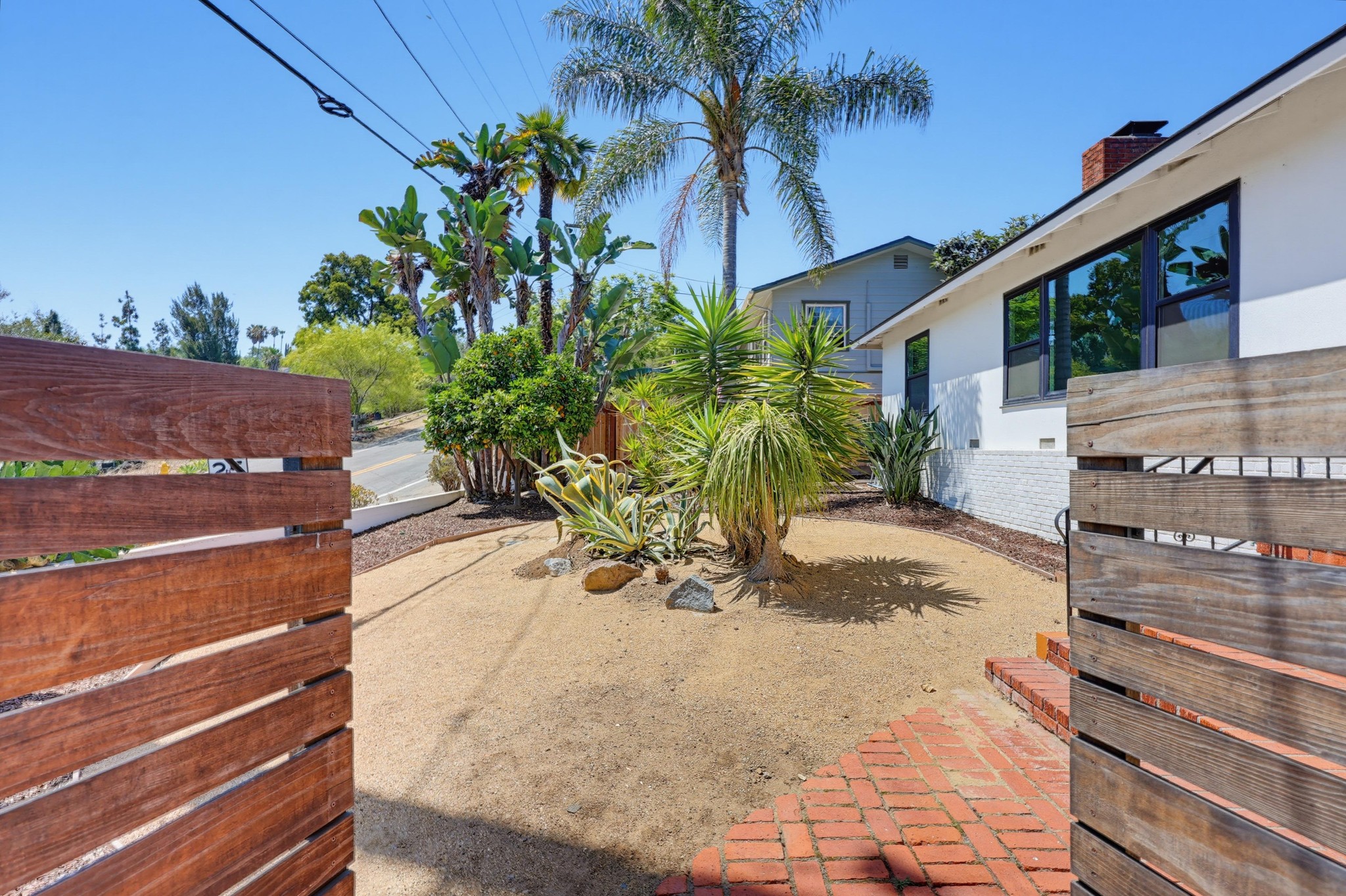 Virtual tour photo 7 of 59 for 4776 Garfield St